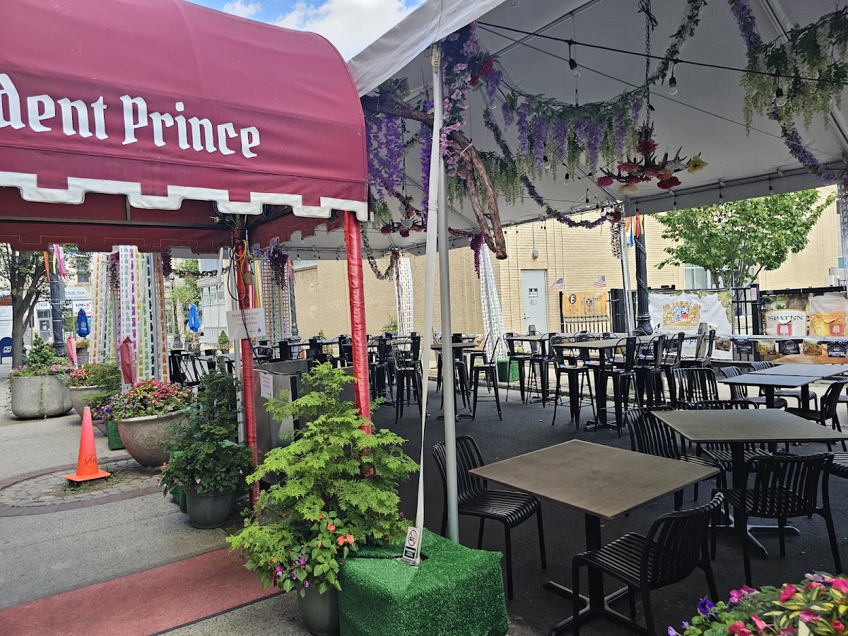 Student Prince Cafe And The Fort
